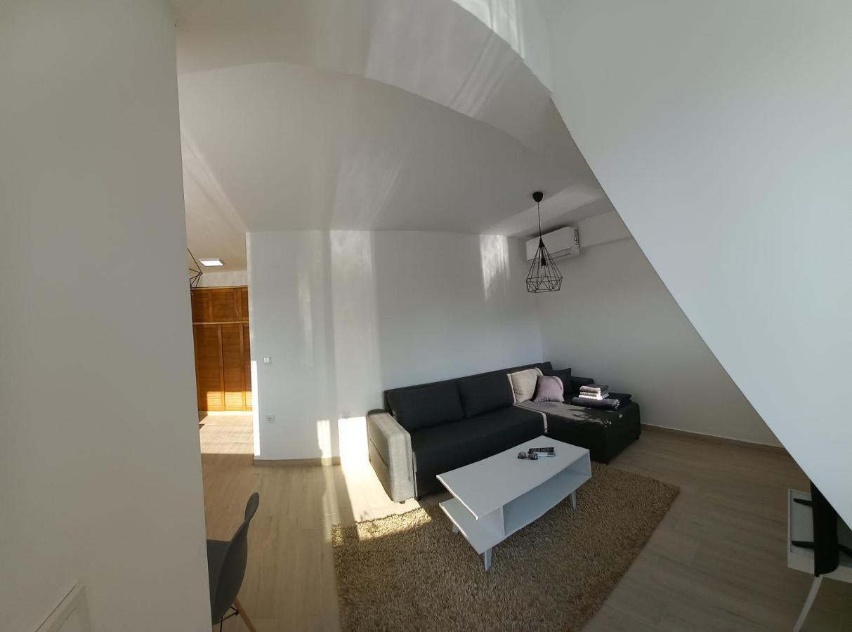 Studio Close To Town Centar Скопие Екстериор снимка